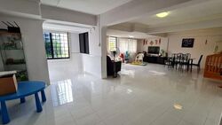 Blk 107 Jurong East Street 13 (Jurong East), HDB Executive #623700811
